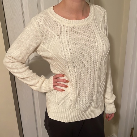 Forever 21 Sweater - Picture 2 of 2